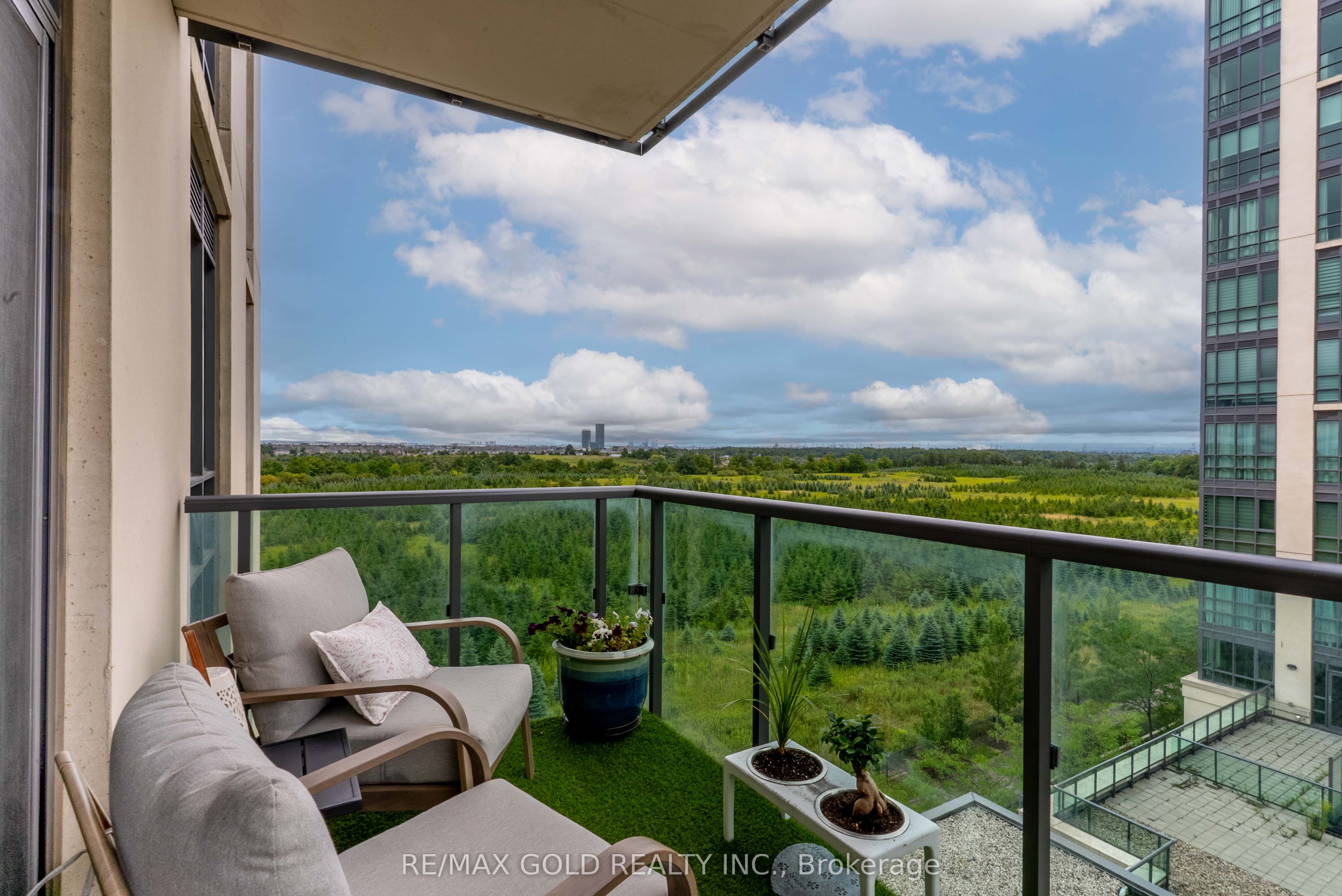 55 Yorkland Boulevard S 503