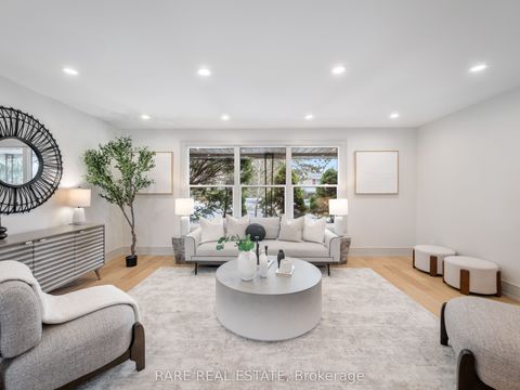 45 Thorny Brae Drive Markham ON L3T 3G5