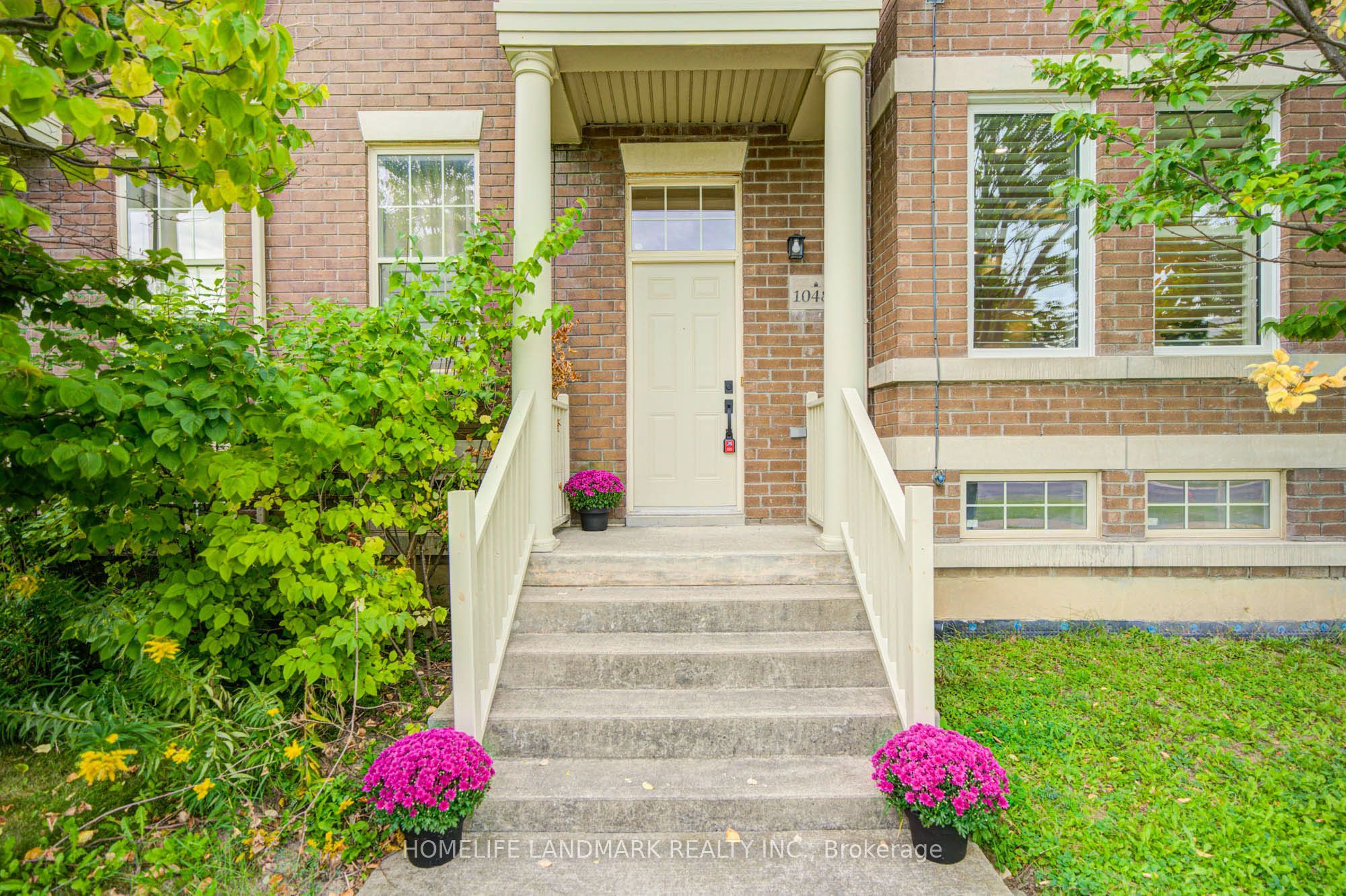 10483 Woodbine Avenue