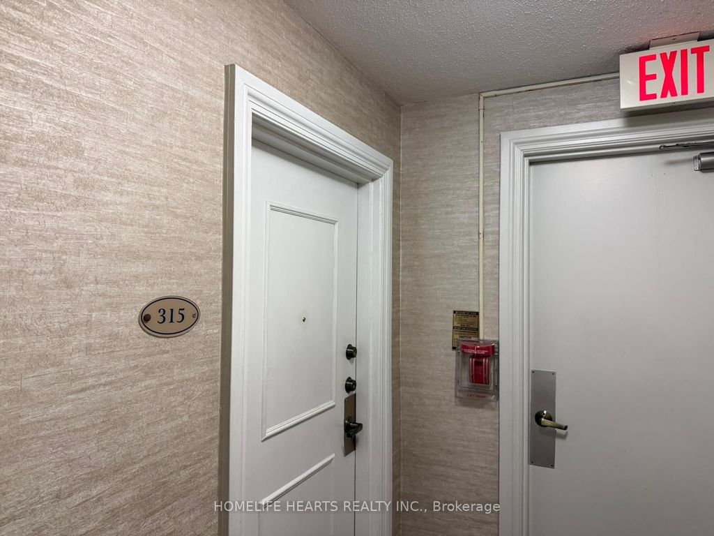 Photo of 20 Edgecliff Golfway #315, Toronto, ON M3C 3A4 (MLS # C13070566)