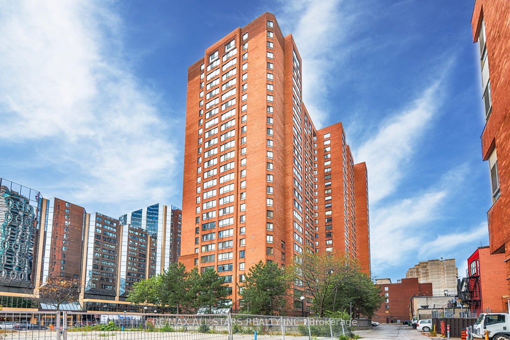 Photo of 633 Bay Street #503, Toronto, ON M5G 2G4 (MLS # C13215396)