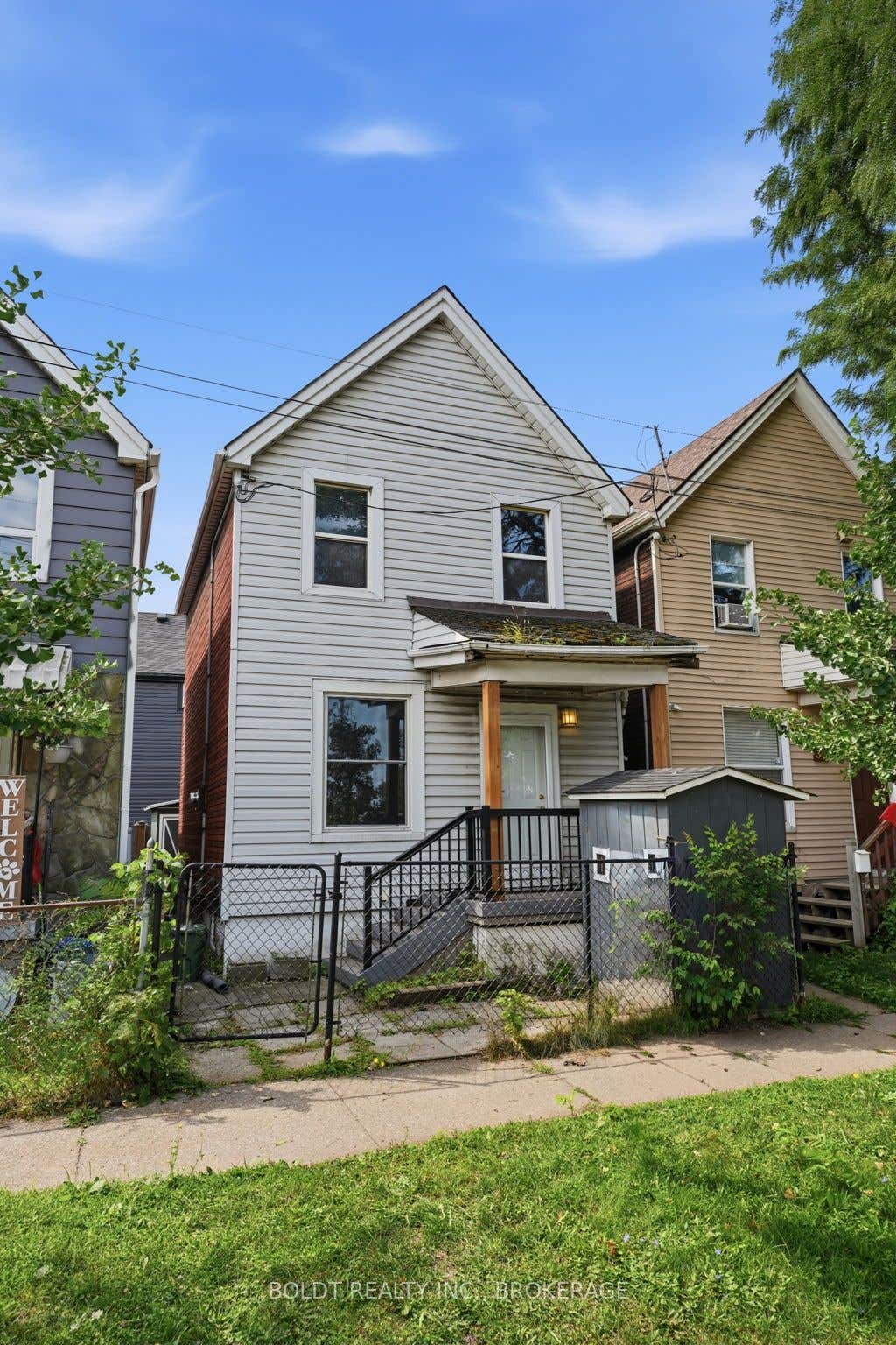 Photo of 38 Mars Avenue, Hamilton, ON L8L 3V8 (MLS # X13702772)