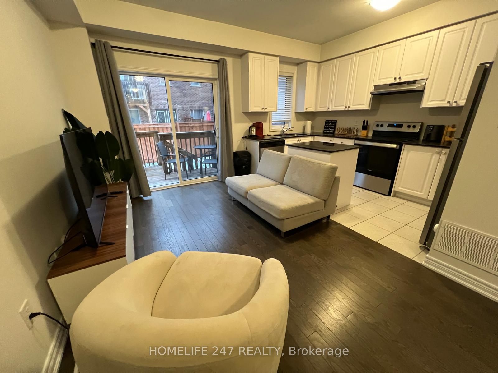 3969 Leonardo Street