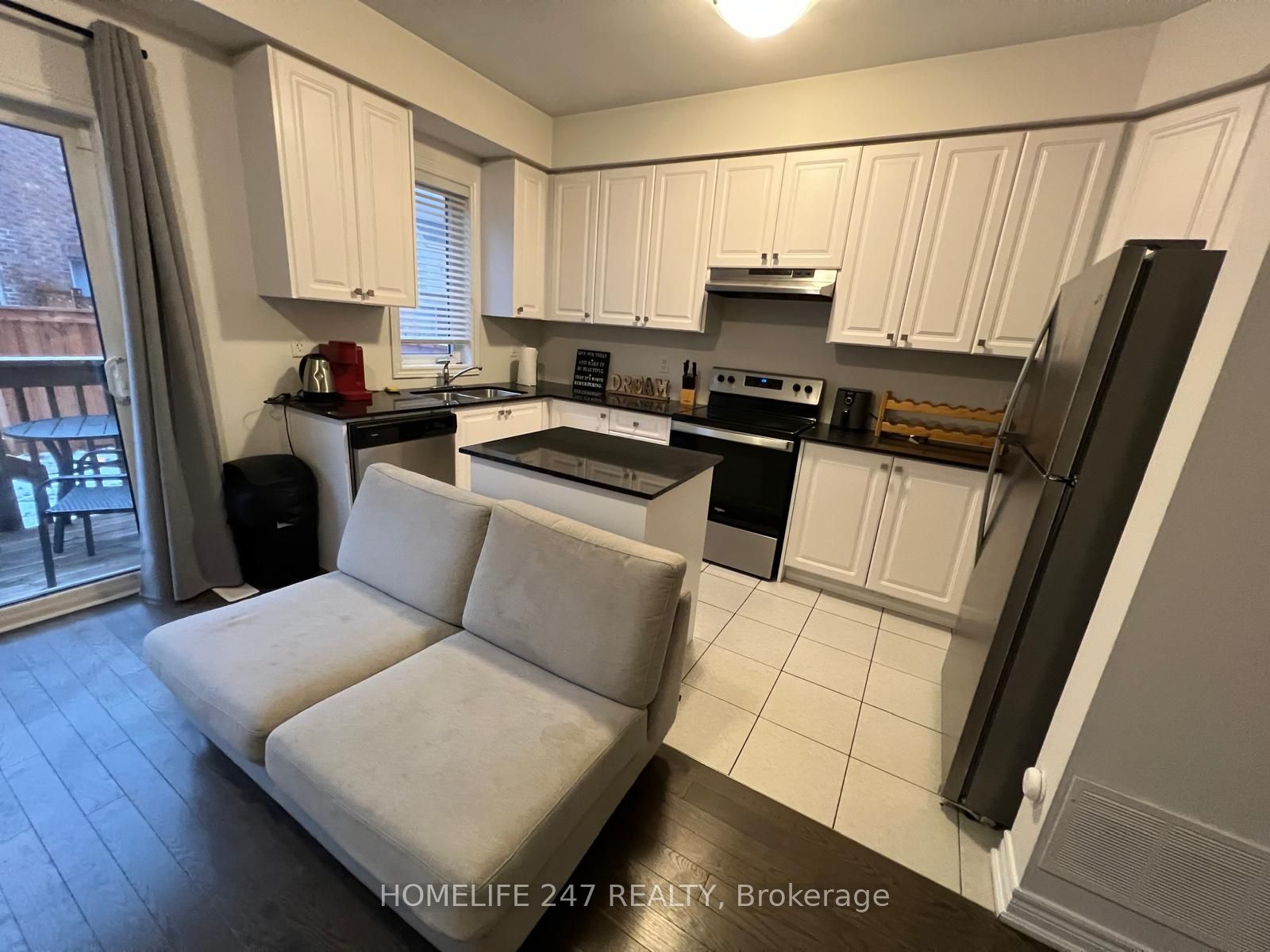 3969 Leonardo Street