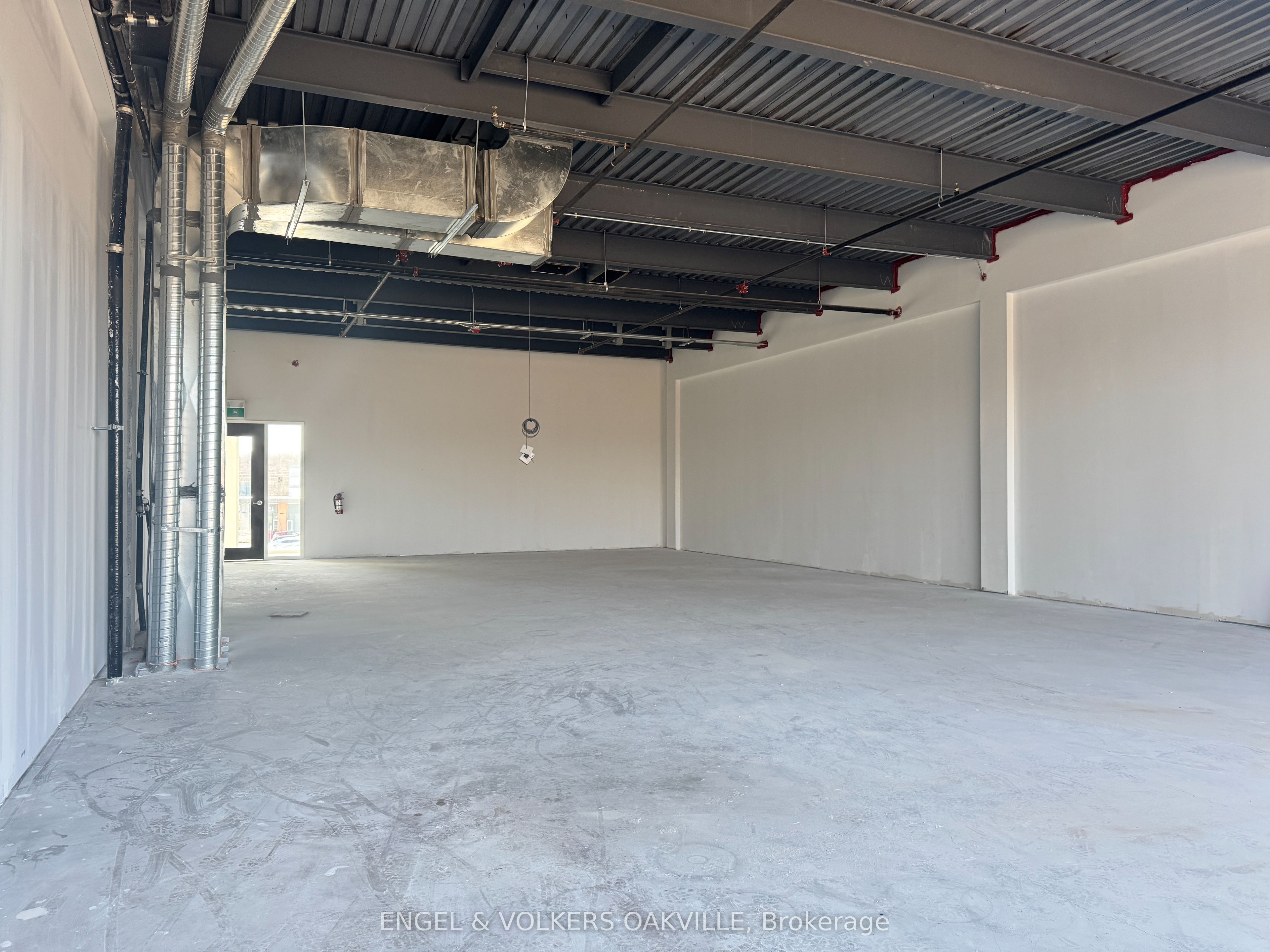 1939 IRONOAK Way A208