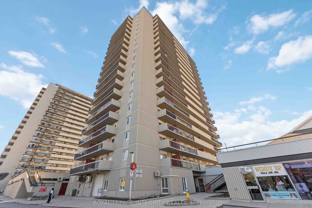 Photo of 158 B MCARTHUR Avenue #1506, Vanier and Kingsview Park, ON K1L 8C9 (MLS # X13038542)