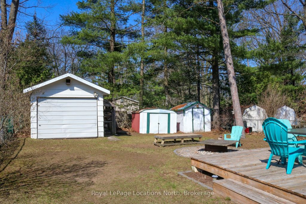 Photo of 152 Melrose Avenue, Wasaga Beach, ON L9Z 2T1 (MLS # S13045224)