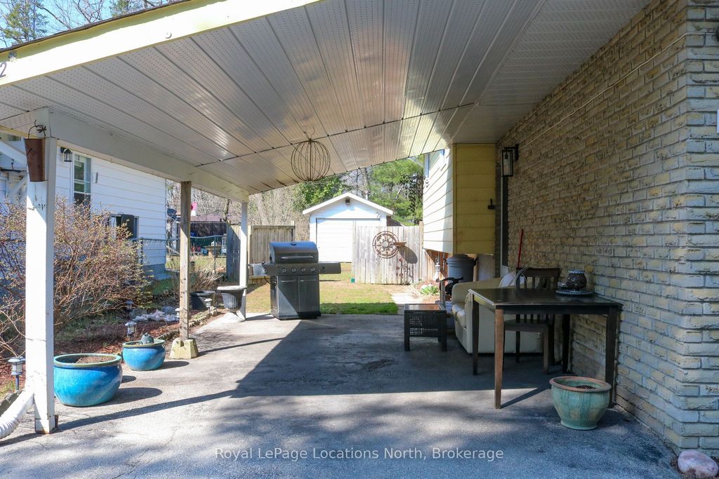 Photo of 152 Melrose Avenue, Wasaga Beach, ON L9Z 2T1 (MLS # S13045224)