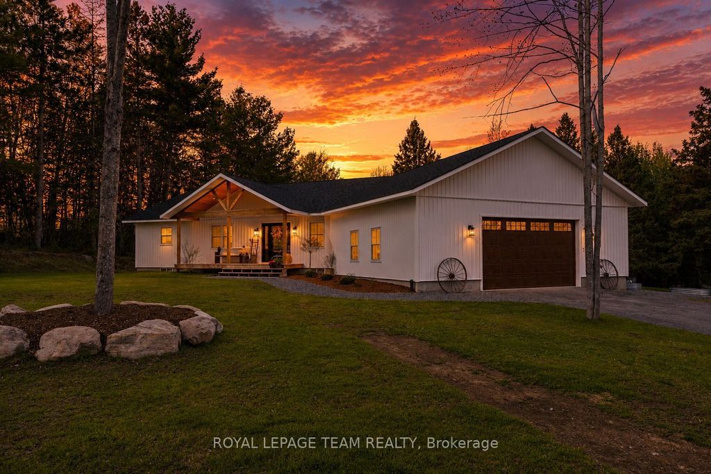 Photo of 36 Hillcrest Avenue, Killaloe, Hagarty and Richards, ON K0J 1N0 (MLS # X13181588)