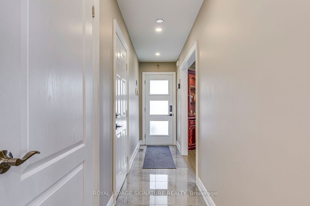 Photo of 50 Ironwood Crescent, Hamilton, ON L8W 3B8 (MLS # X13046820)