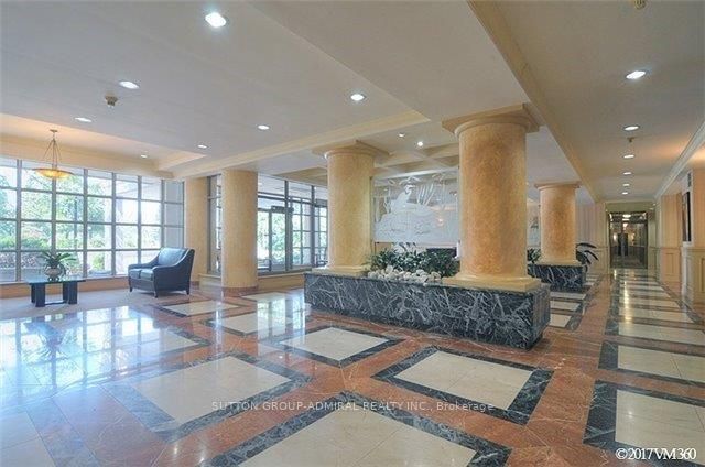 11 Townsgate Drive 1002