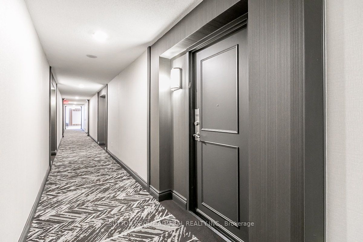 11 Townsgate Drive 1002