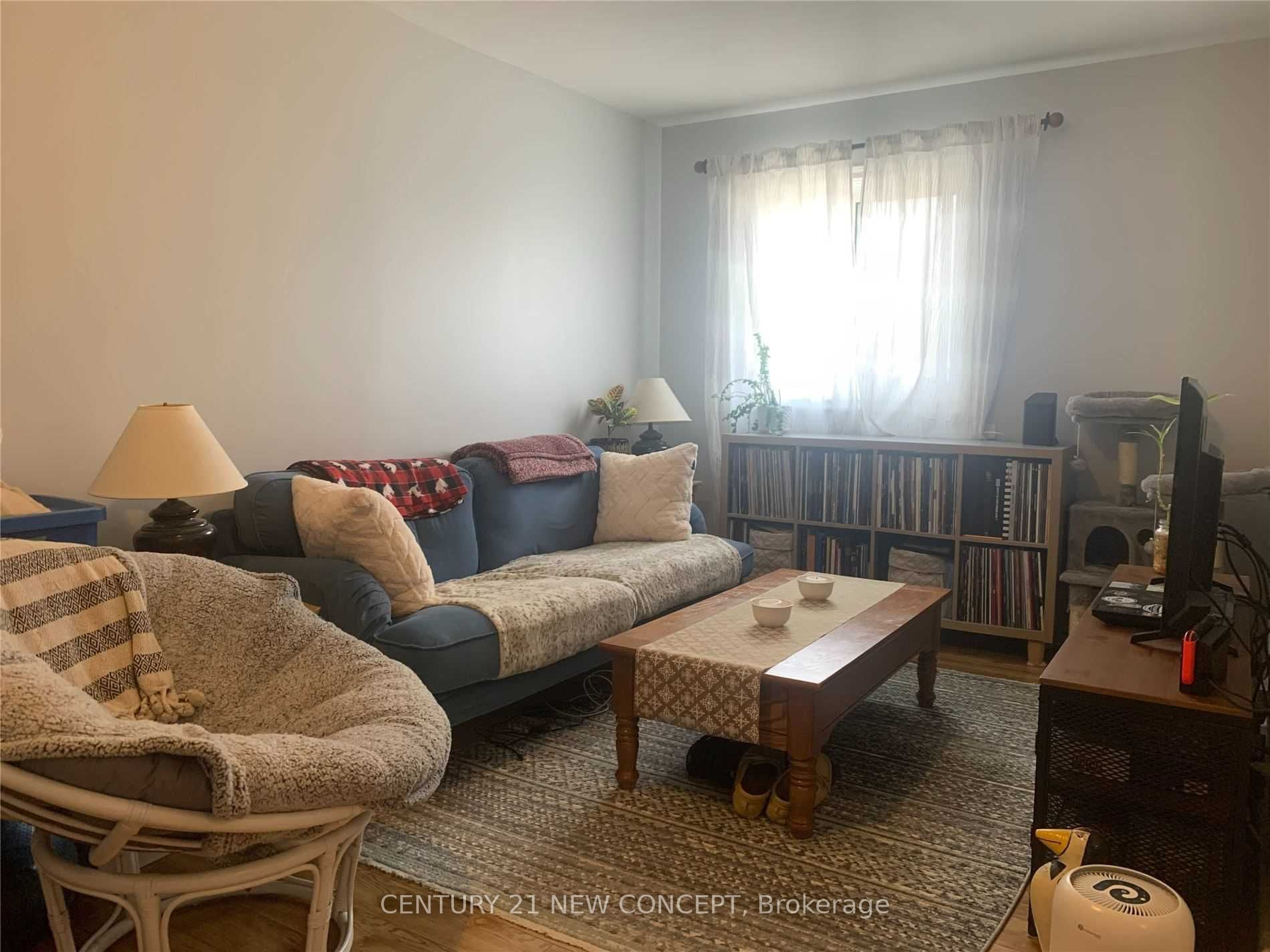 740 Lakeshore Road E A
