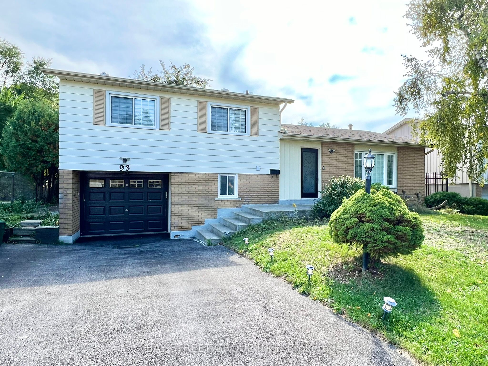 93 Parkway Avenue