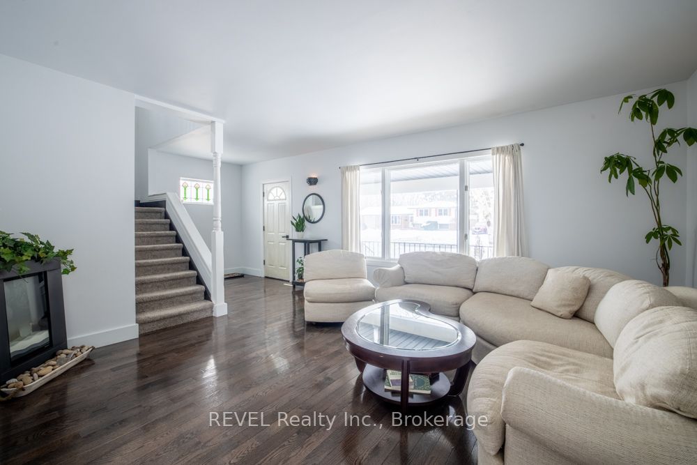 Photo of 3852 Highland Drive, Fort Erie, ON L0S 1N0 (MLS # X13632776)
