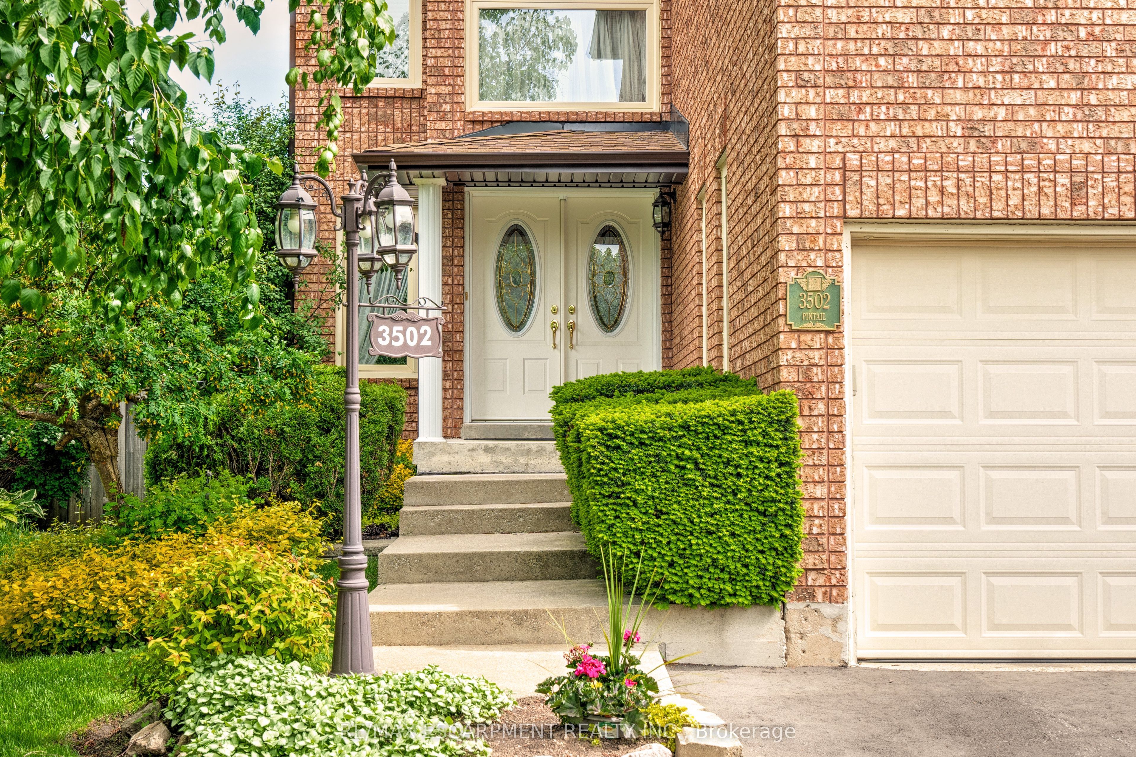 3502 Pintail Circle