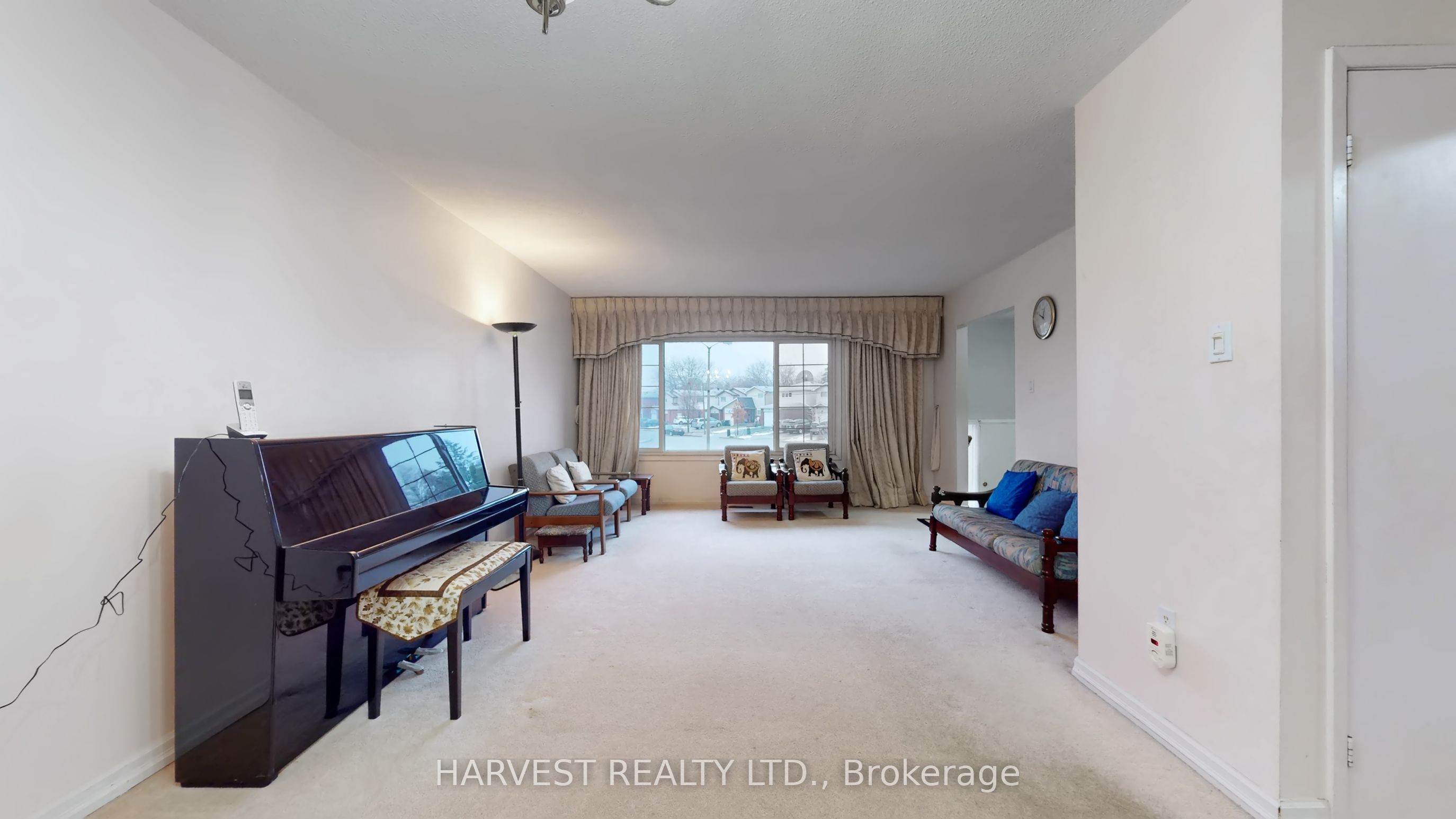 40 GREENHEDGES Court