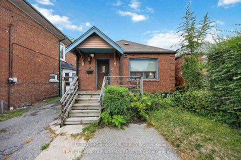 8 Cobalt Street Toronto ON M6M 2K2