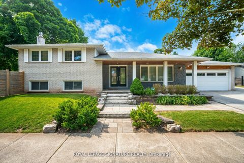 Photo of 2497 Wyatt Street, Oakville, ON L6L 2M7 (MLS # W12682286)