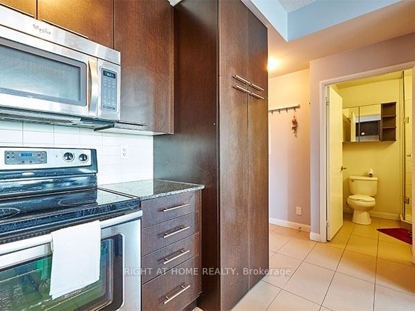 500 Sherbourne Street 2701
