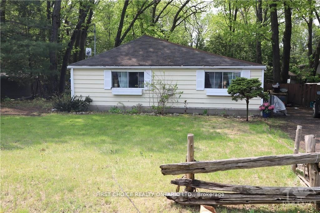 Photo of 397 Bayview Drive, Constance Bay - Dunrobin - Kilmaurs - Woodlawn, ON K0A 3M0 (MLS # X12930054)