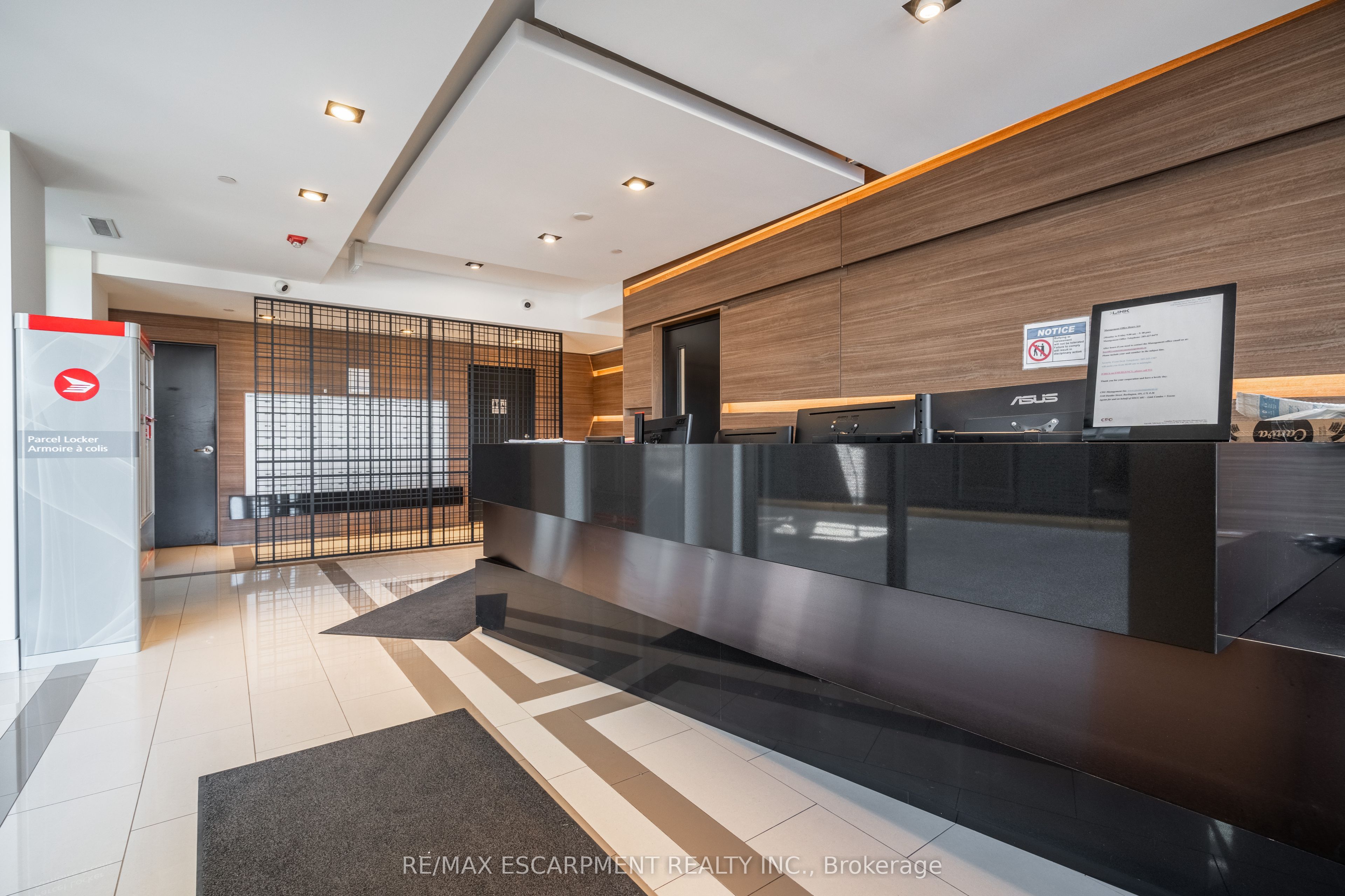 5230 Dundas Street A326