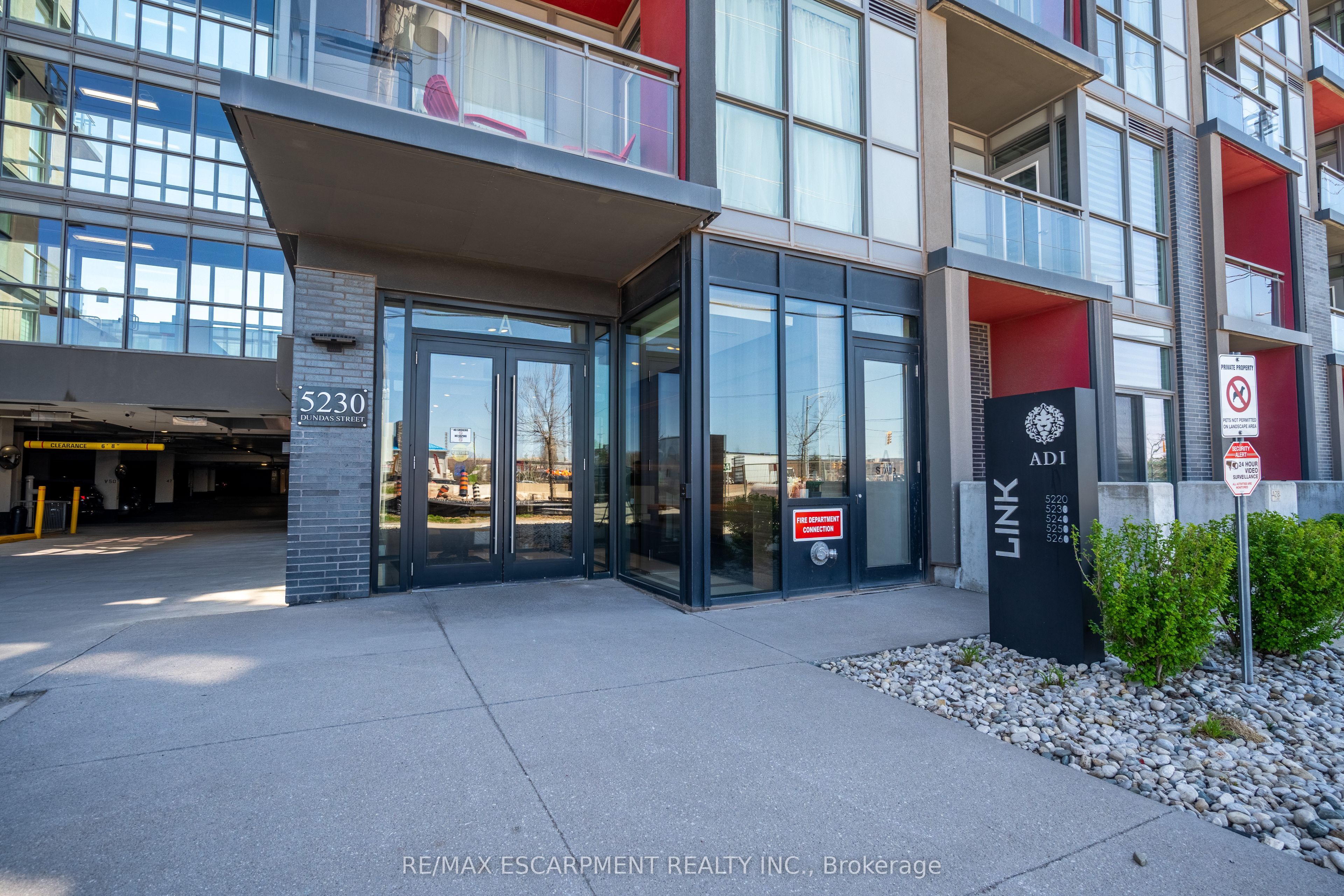 5230 Dundas Street A326