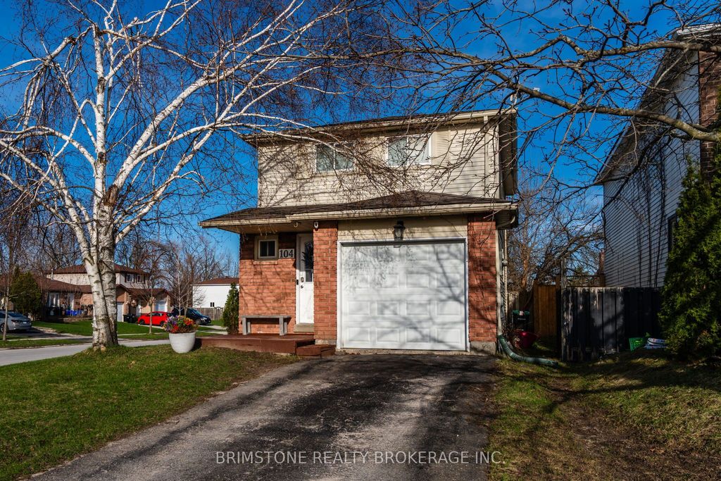 Photo of 104 Hickling Trail, Barrie, ON L4M 5T4 (MLS # S13057712)