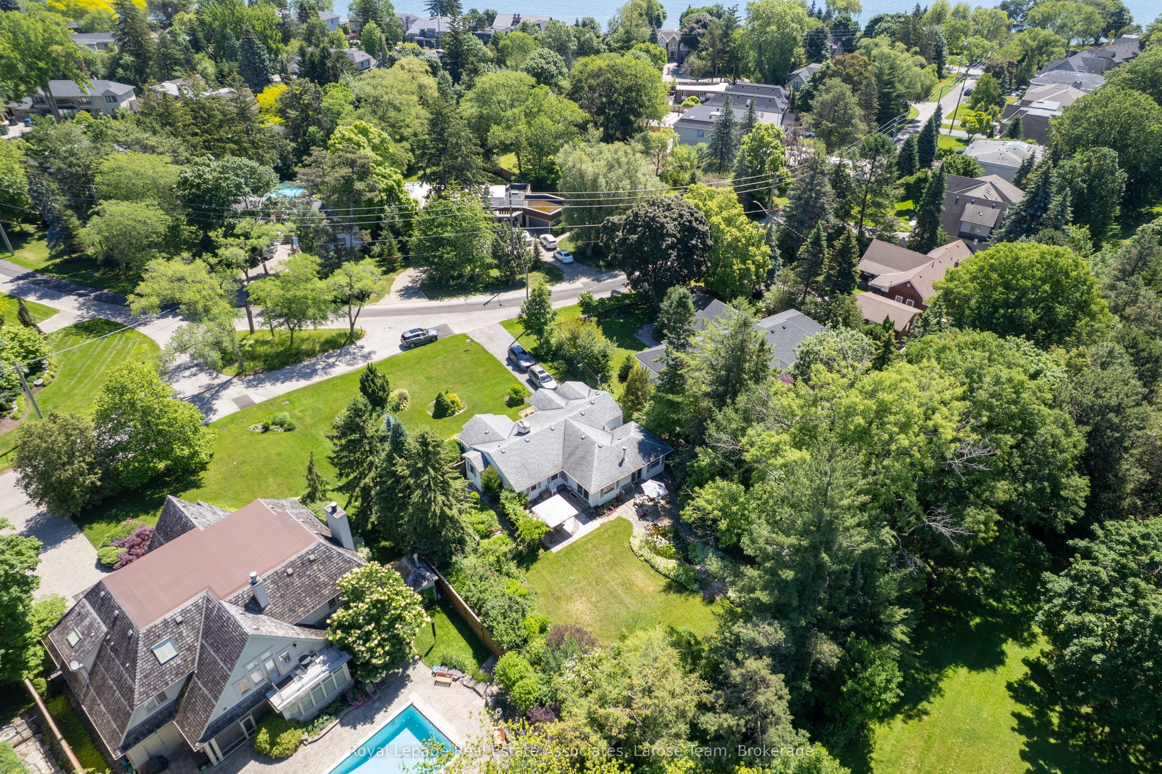 434 Apple Lane