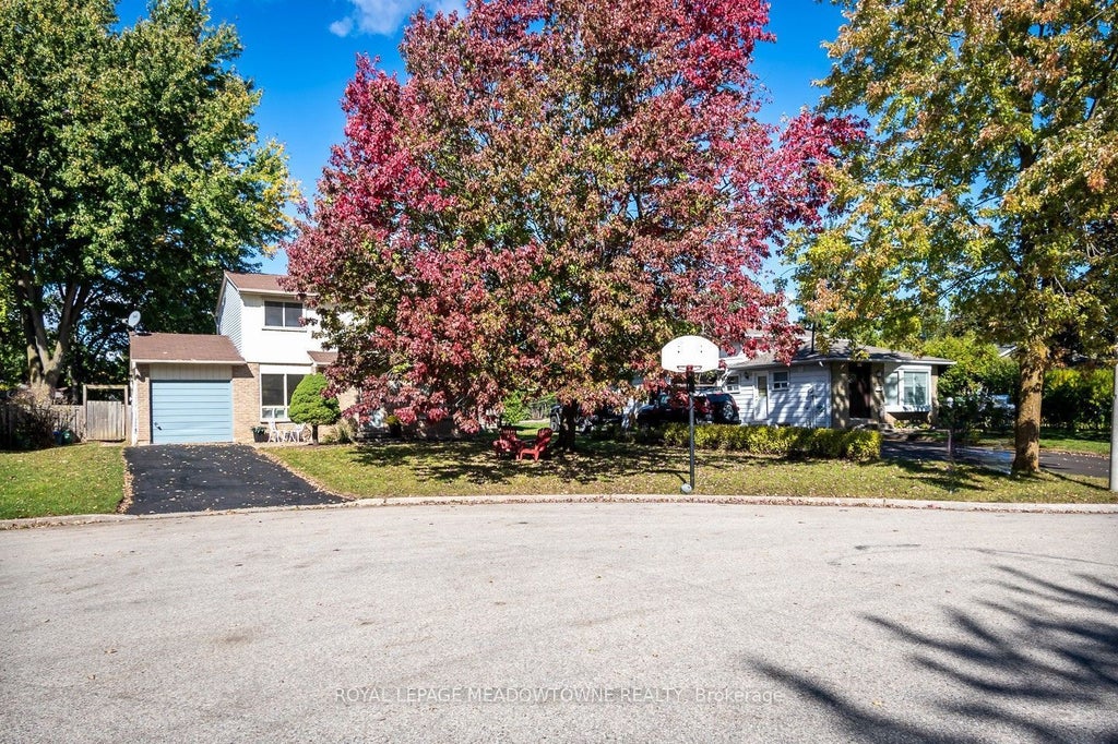 Photo of 855 Governors Court, Milton, ON L9T 3W6 (MLS # W14013534)