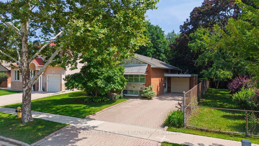 Photo of 109 Wincott Drive, Toronto, ON M9R 2P5 (MLS # W13795190)