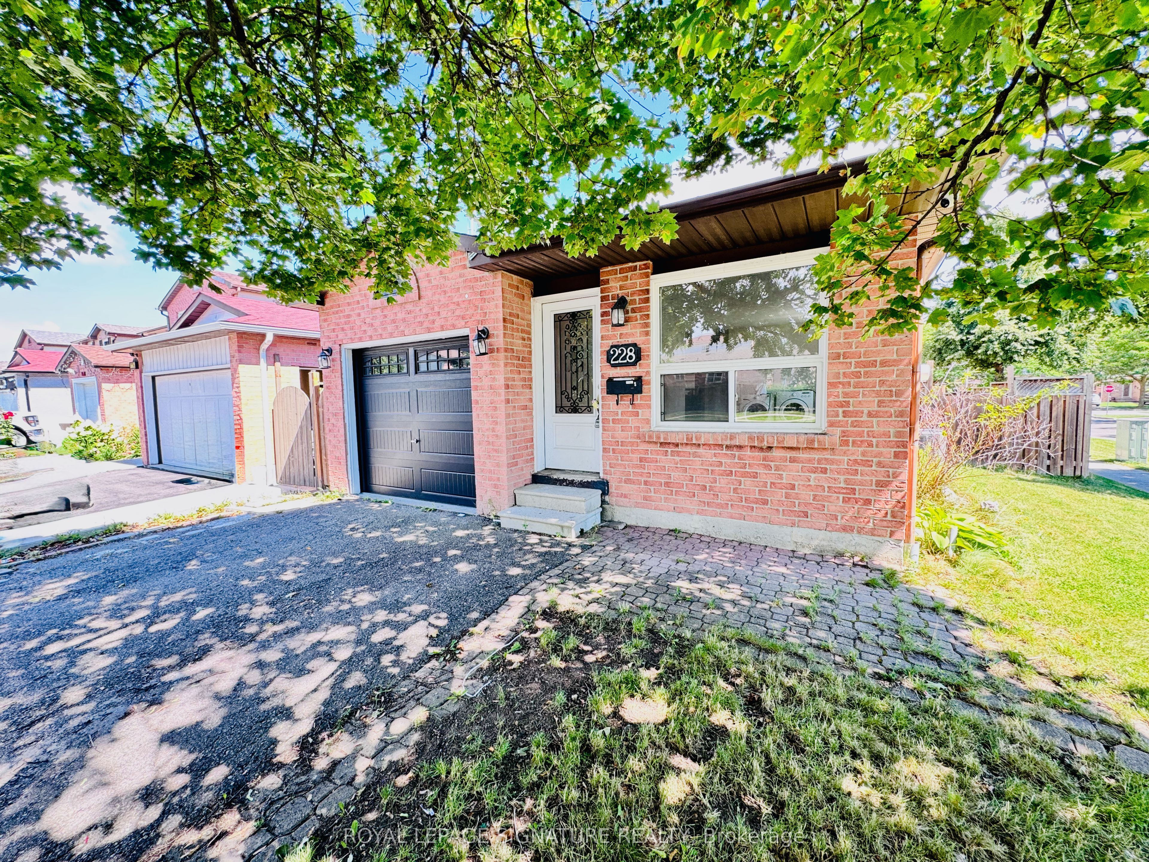 228 Martindale Crescent