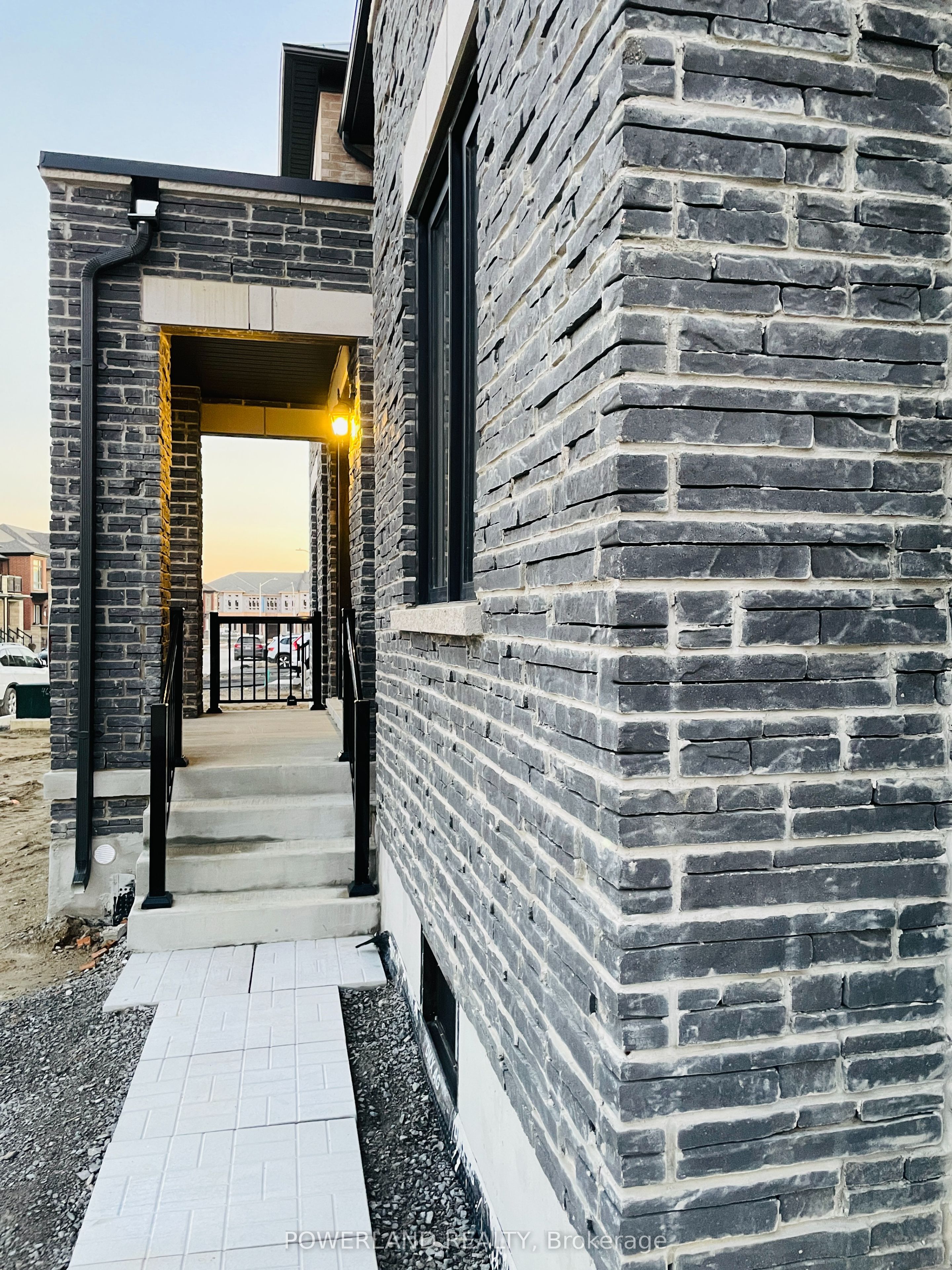 17 Hercules Club Drive