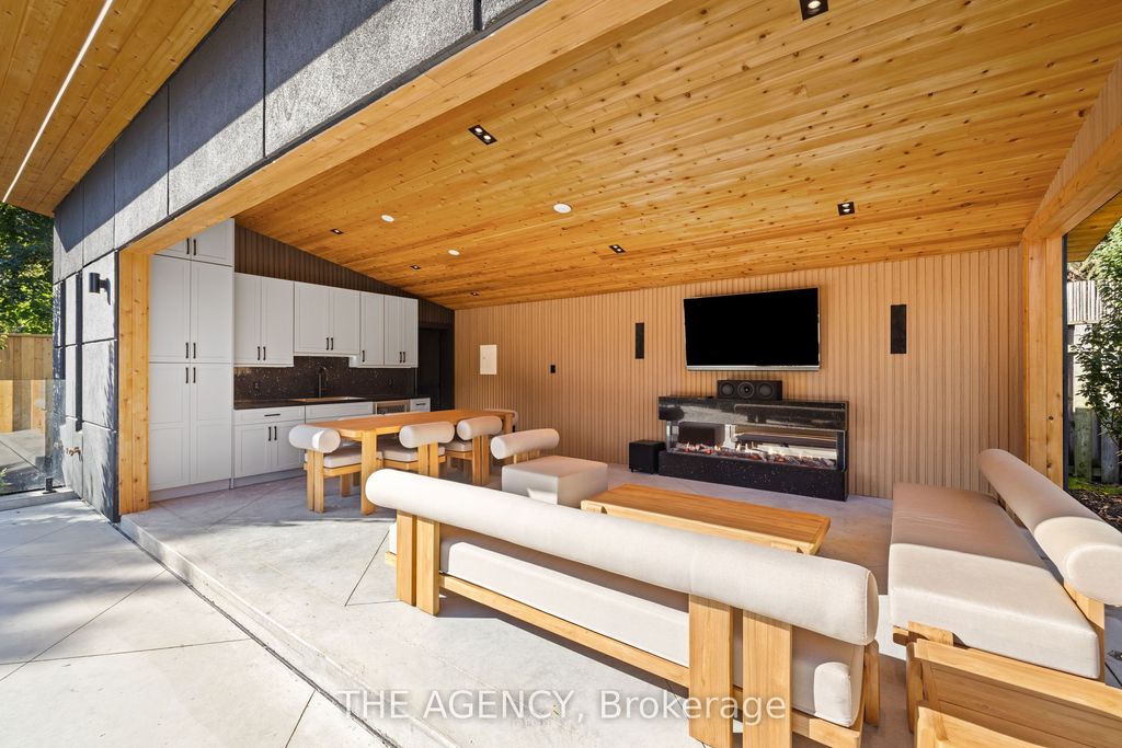 Photo of 11 Burrows Avenue, Toronto, ON M9B 4W8 (MLS # W12671338)