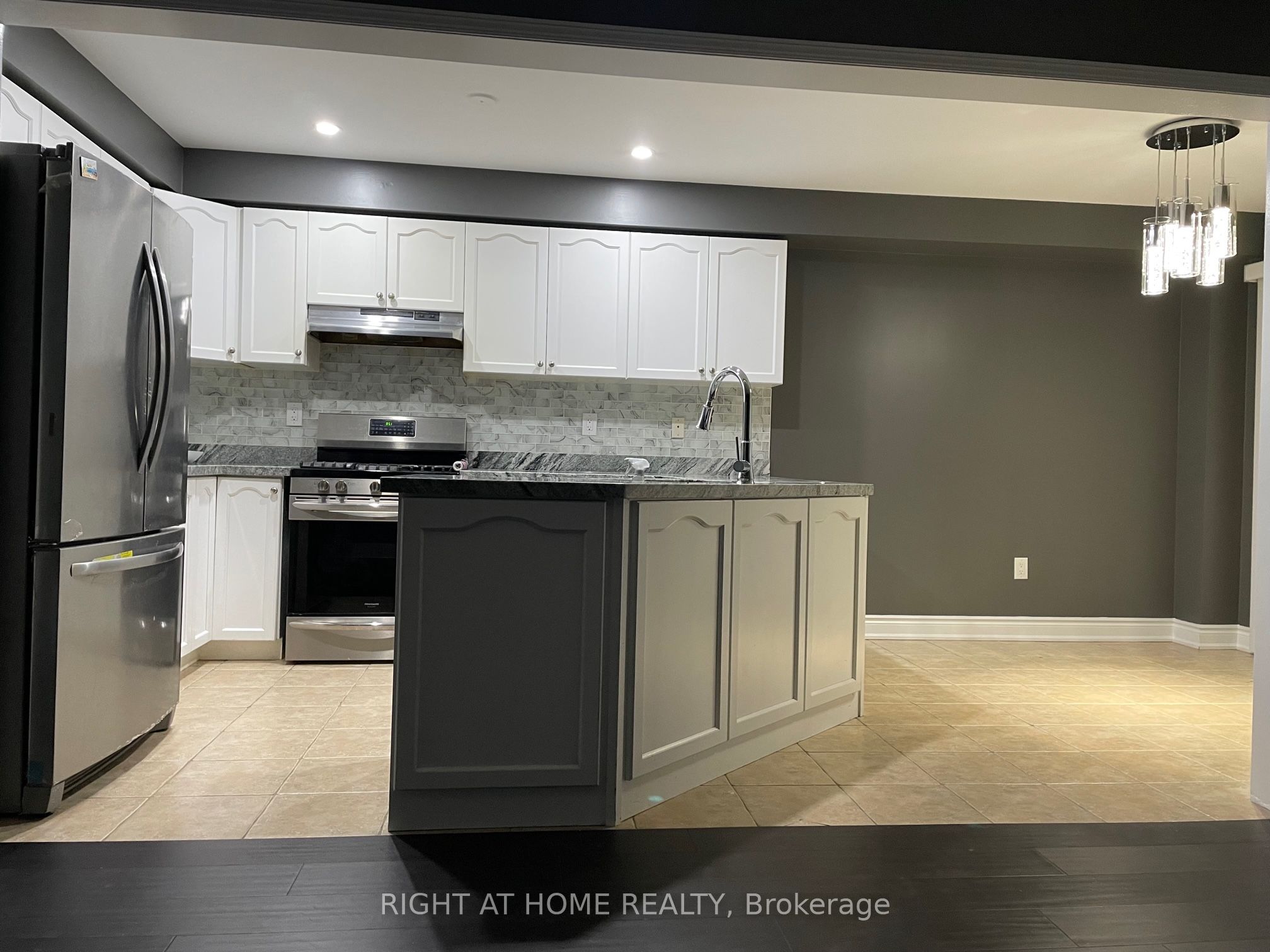 3155 Cabano Crescent Main