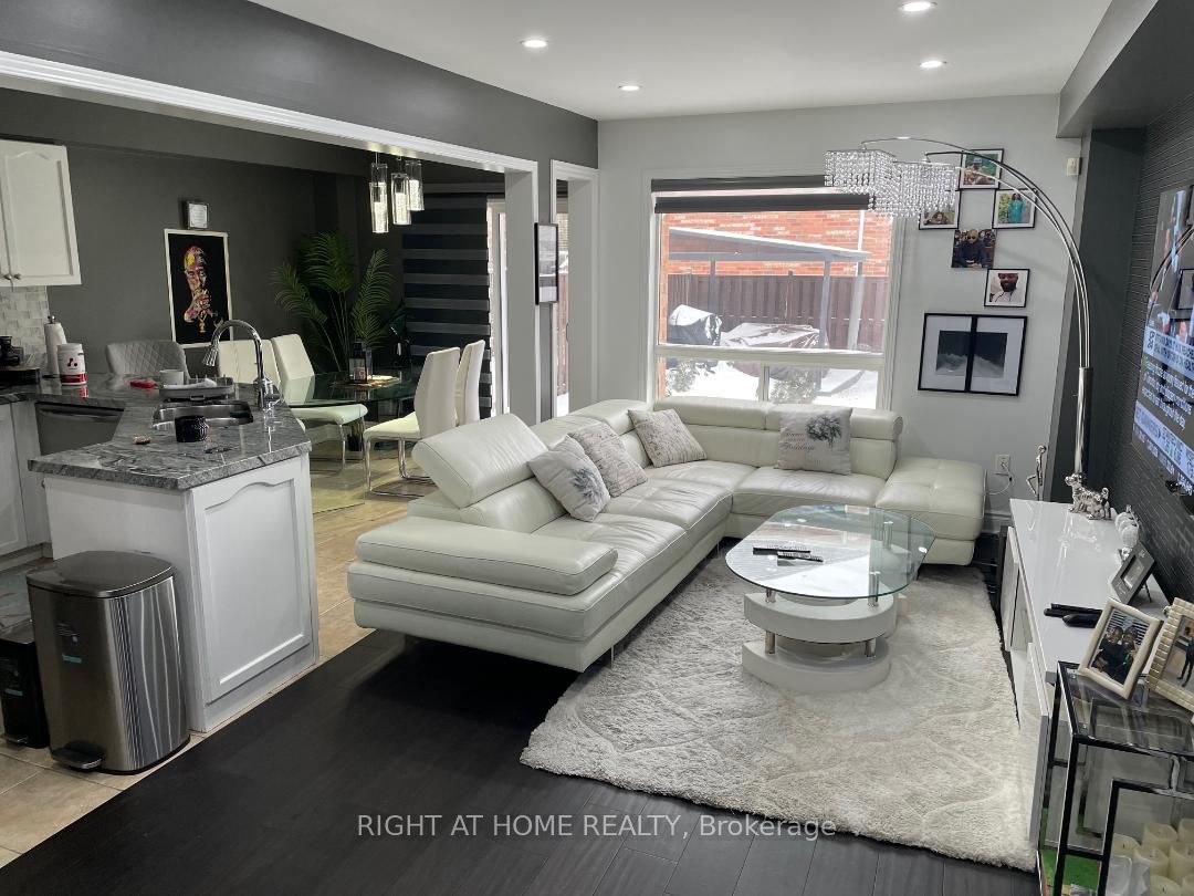 3155 Cabano Crescent Main