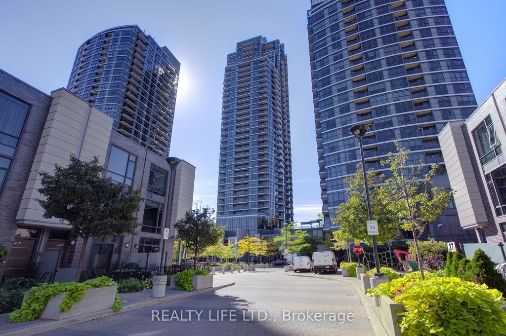 Photo of 5 Valhalla Inn Road #1003, Toronto, ON M9B 0B1 (MLS # W12905038)