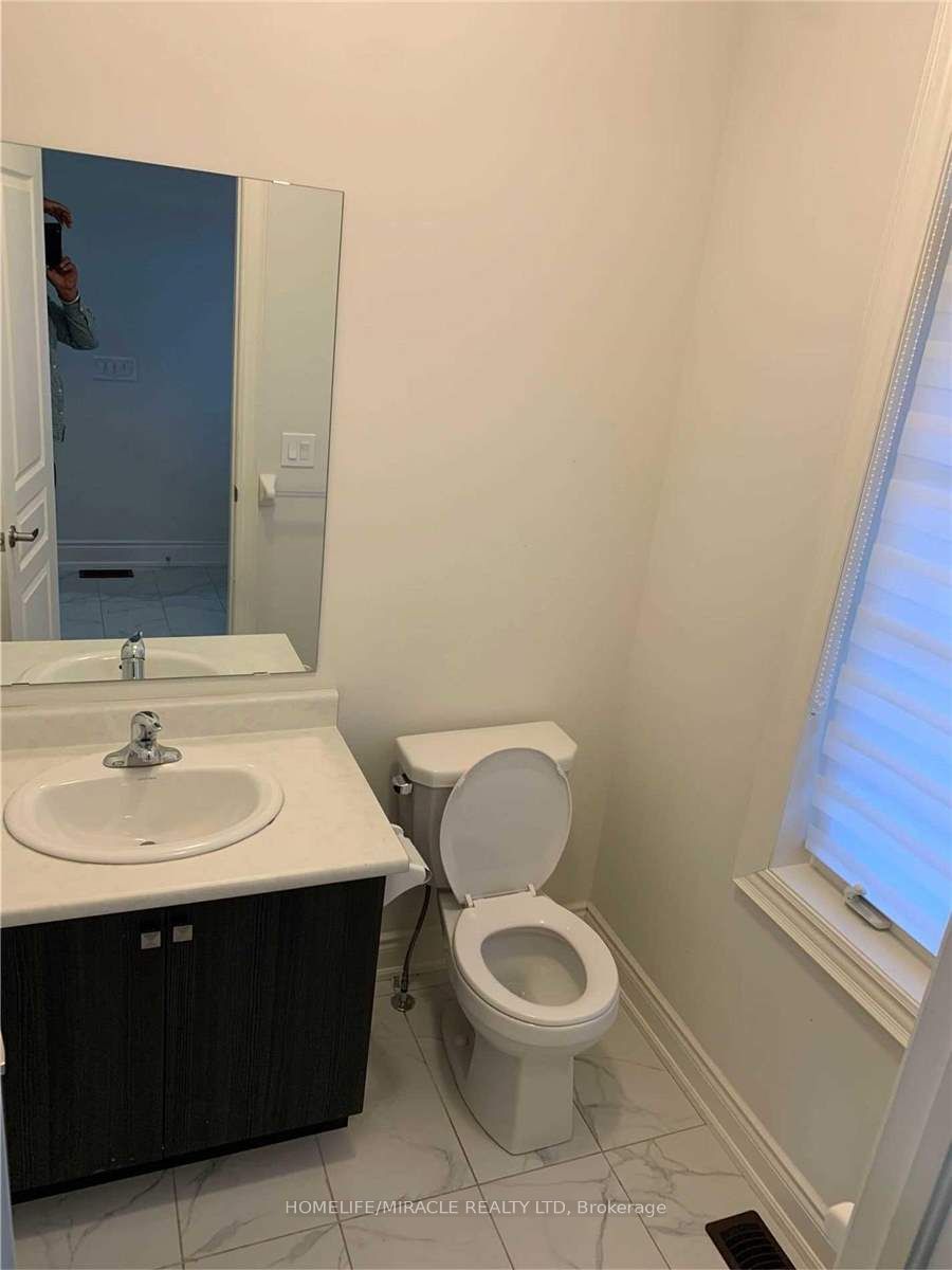 127 Goodwin Crescent