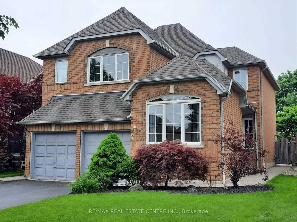 Photo of 7 Curry Crescent, Halton Hills, ON L7G 5L4 (MLS # W12800518)