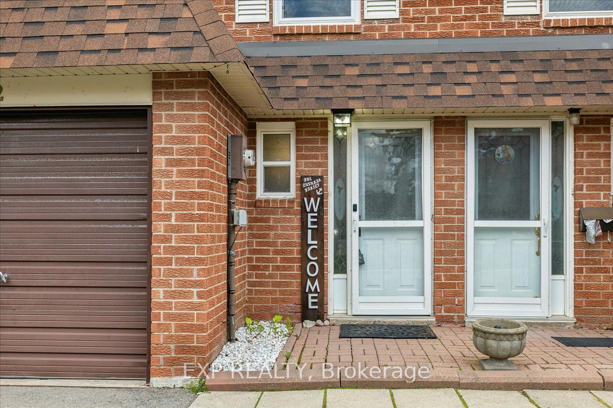 371 Bronte Street S 52