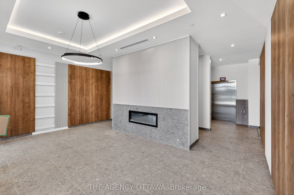 Photo of 3085 Riverside Drive #103, Billings Bridge - Riverside Park and Area, ON K1V 9R2 (MLS # X13654230)