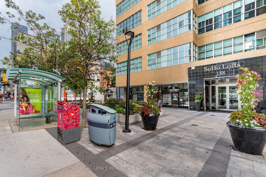 Photo of 188 Eglinton Avenue E #508, Toronto, ON M4P 2X7 (MLS # C13651818)