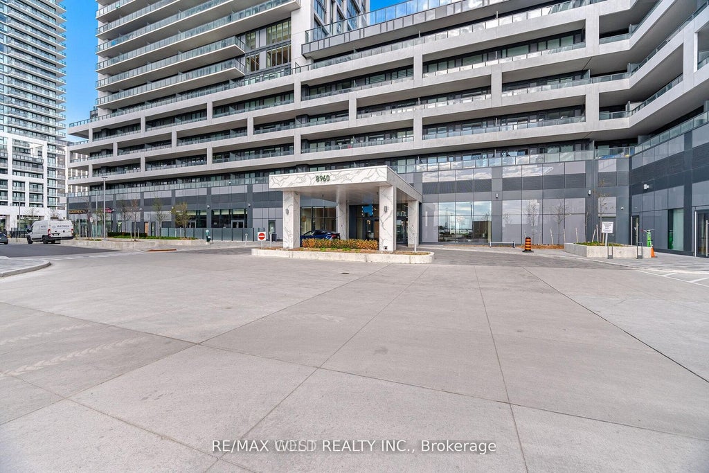 Photo of 8960 JANE Street #2302, Vaughan, ON L4K 0N9 (MLS # N14079956)