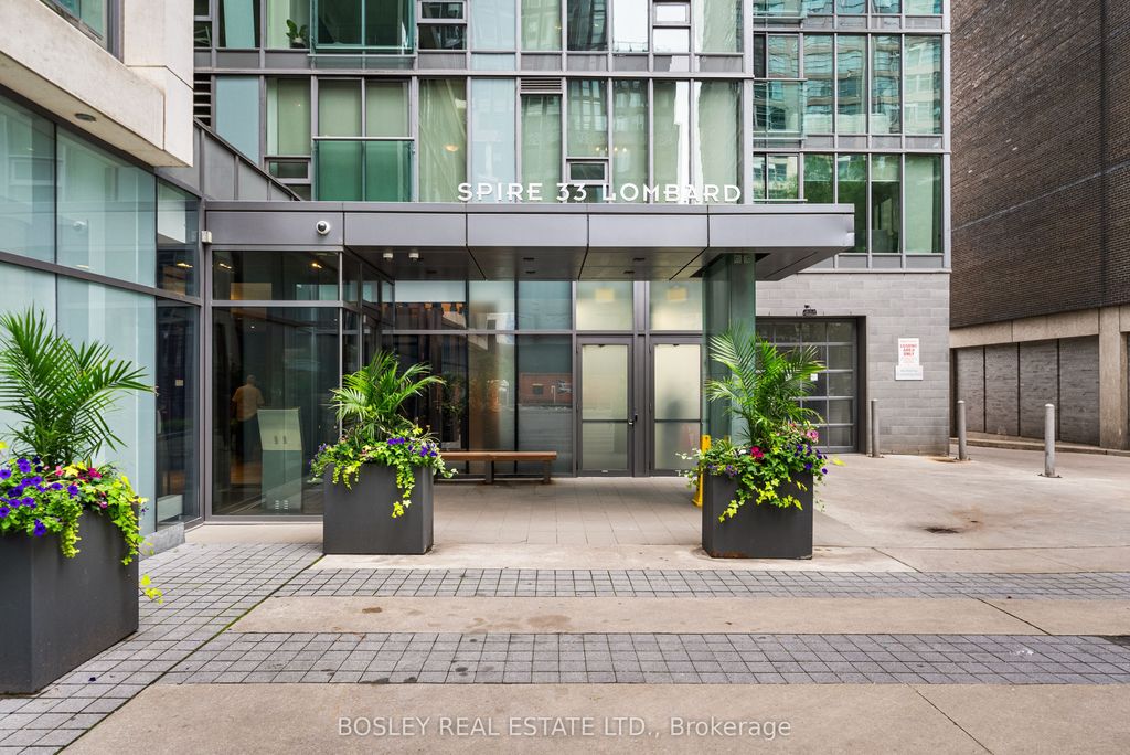 Photo of 33 Lombard Street #1303, Toronto, ON M5C 3H8 (MLS # C13500608)