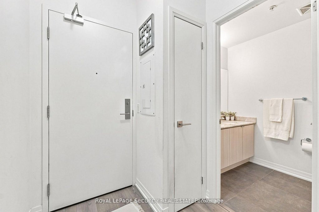 Photo of 408 Browns Line #110, Toronto, ON M8Z 0C2 (MLS # W14033286)
