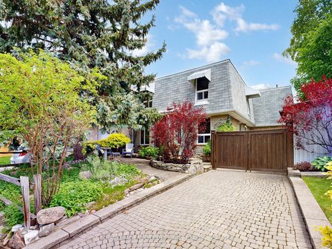 4 Kitsilano Crescent Richmond Hill ON L4C 5A5