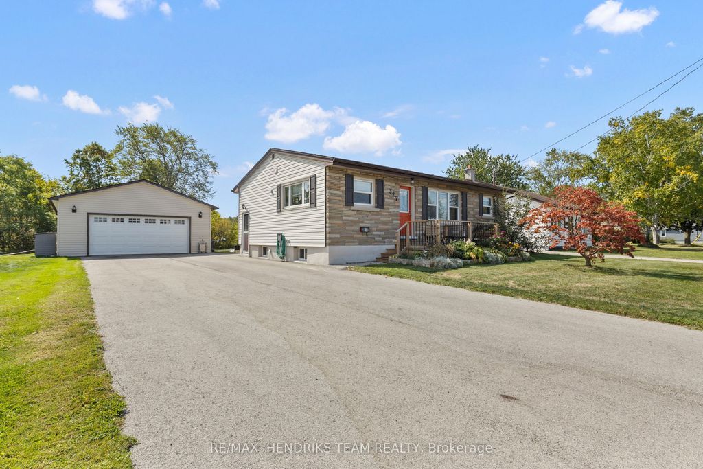 Photo of 327 St George Street, Welland, ON L3C 5P6 (MLS # X12413772)