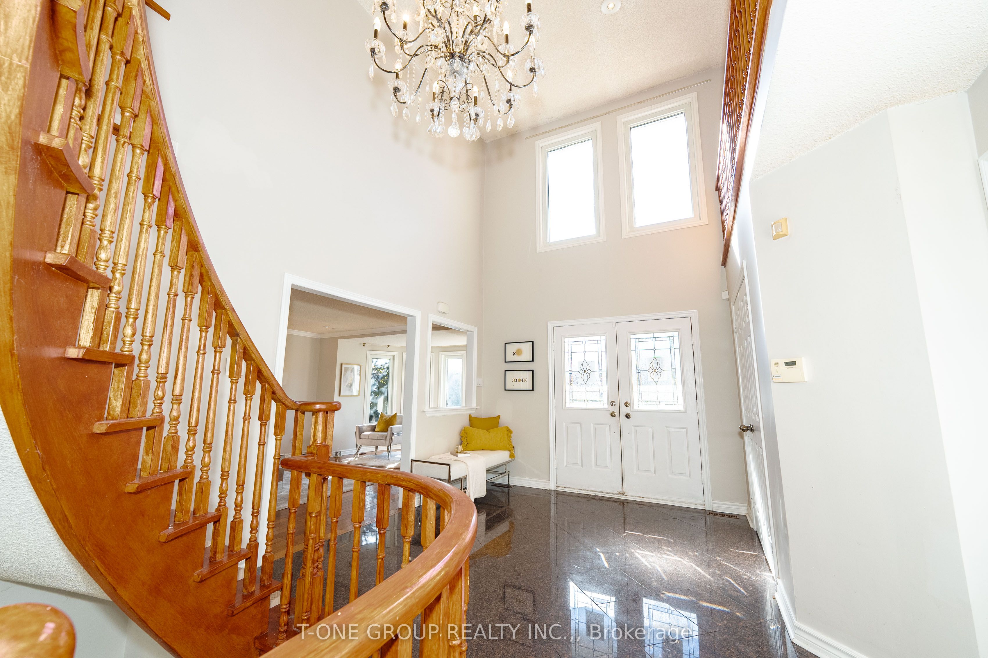 382 Elgin Mills Road W