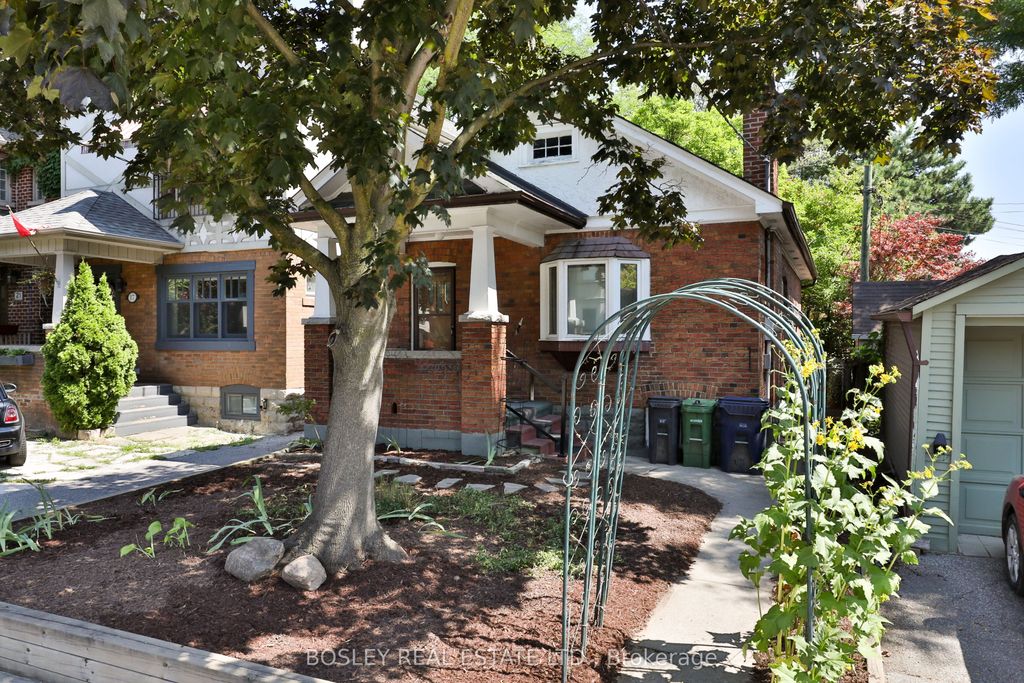 Photo of 15 Whitewood Road, Toronto, ON M4S 2X8 (MLS # C12421399)