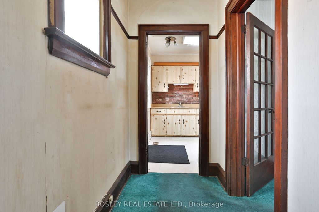 Photo of 15 Whitewood Road, Toronto, ON M4S 2X8 (MLS # C12421399)